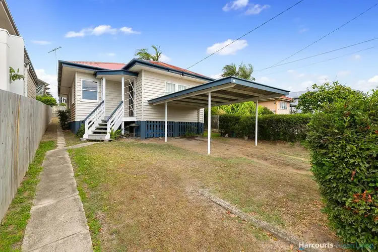 8 Kitchener Street, Wynnum QLD 4178