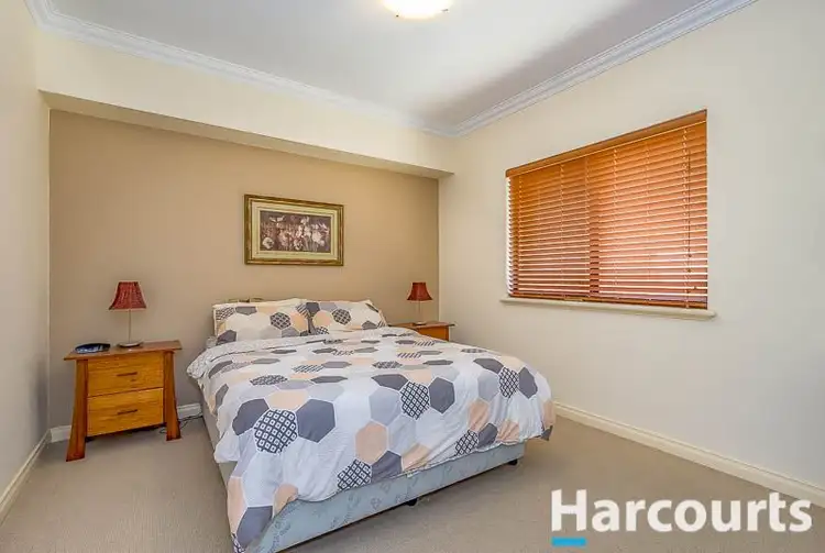 Sixth view of Homely apartment listing, 2/37 Dolphin Drive, Mandurah WA 6210