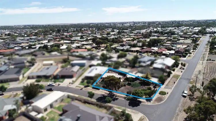 14 Vine Avenue, Horsham VIC 3400