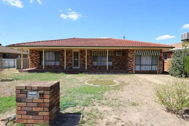 11 Coora Avenue, Cootamundra NSW 2590