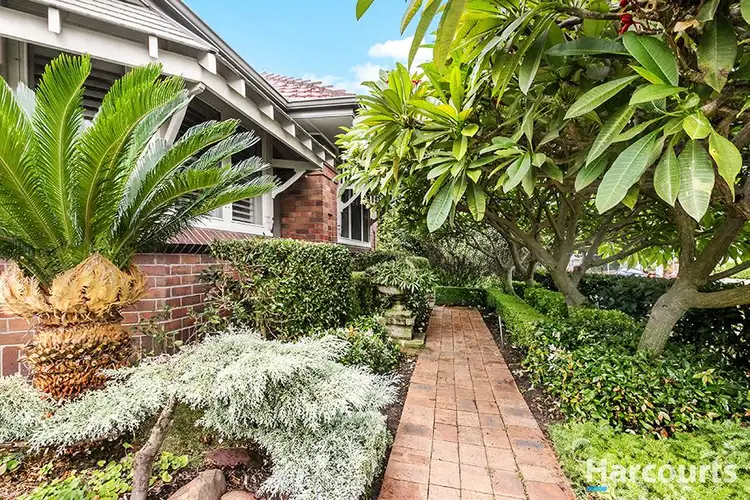 15 Smith Street