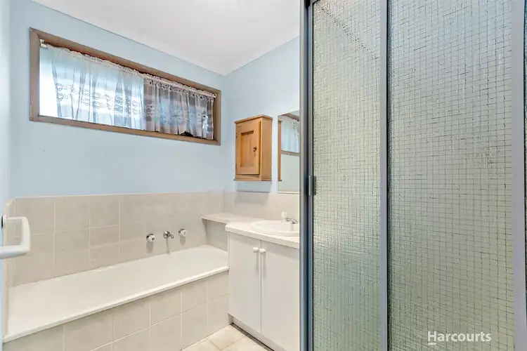 Fifth view of Homely house listing, 5 Rae Court, Pakenham VIC 3810