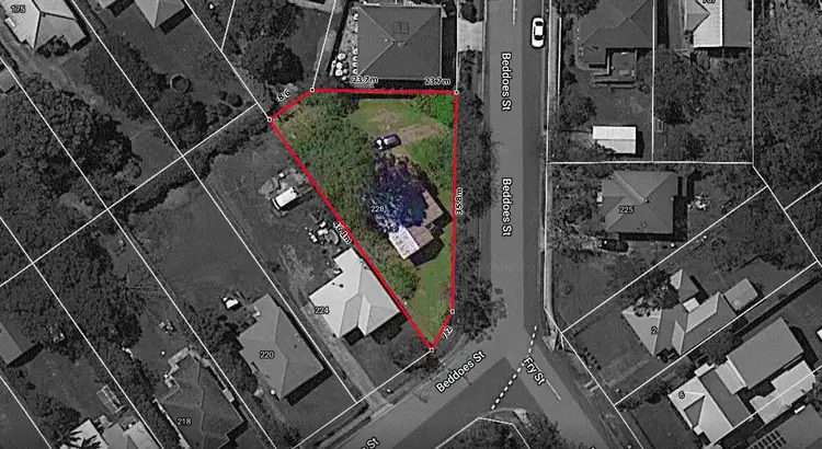 228 Beddoes Street, Holland Park QLD 4121