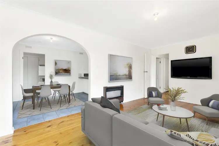 6 Paragon Court, Wendouree VIC 3355