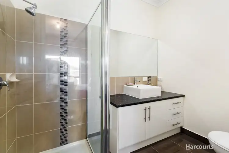 Fifth view of Homely unit listing, 2/7 Blue Gum Court, Pakenham VIC 3810