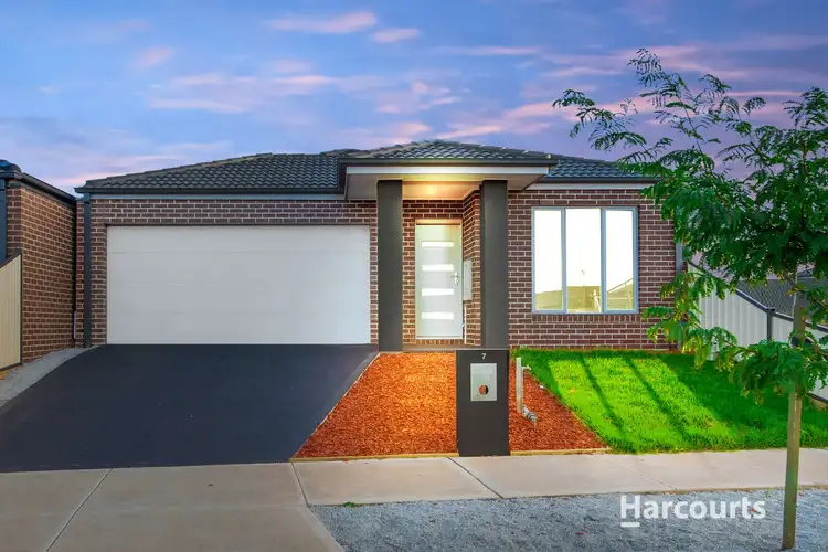 7 Hawking Crescent, Fraser Rise VIC 3336