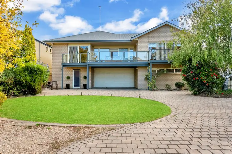 11 Nunkeri Avenue, Encounter Bay SA 5211