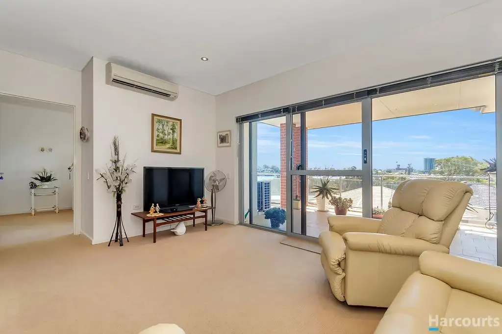 Main view of Homely retirement listing, 69/10 Roebuck Drive, Salter Point WA 6152