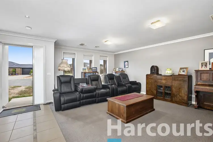 Second view of Homely house listing, 8 Drysdale Court, Alfredton VIC 3350