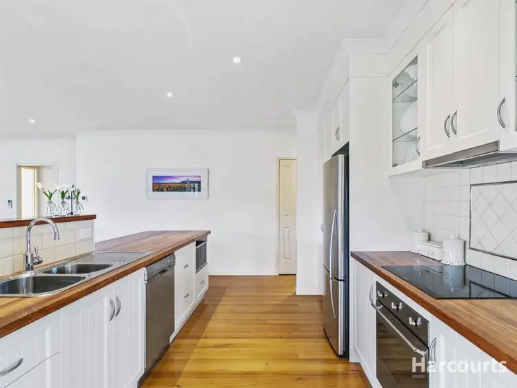 Sixth view of Homely house listing, 7 Angus Court, Warragul VIC 3820