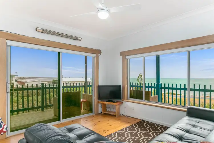 5 Dover Road, Middleton SA 5213