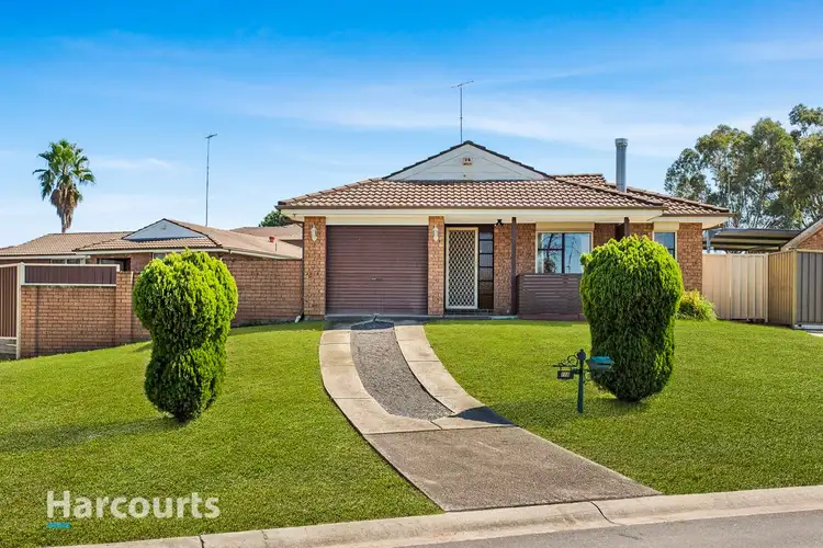 118 Pine Creek Circuit, St Clair NSW 2759