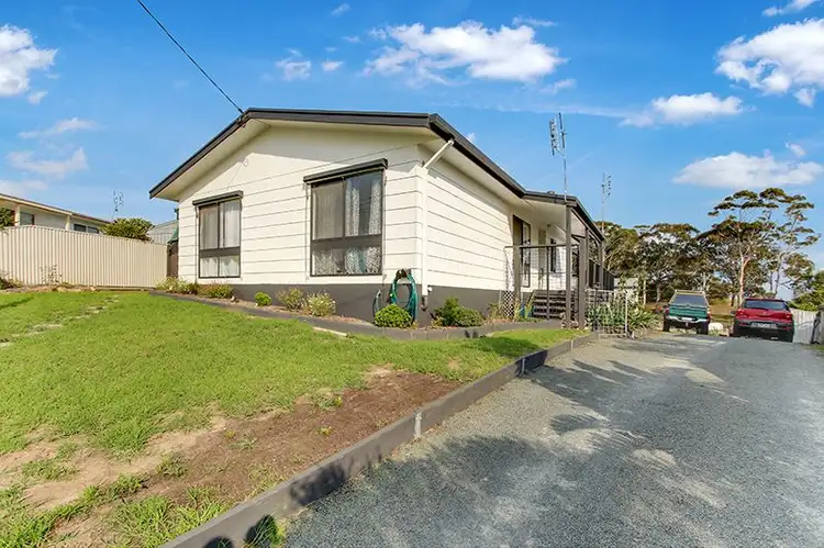 Third view of Homely house listing, 3 Tambo Court, Kalimna VIC 3909