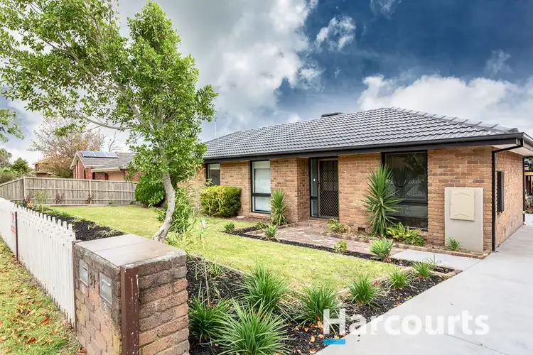 Main view of Homely unit listing, 1/31 Issac Smith Crescent, Endeavour Hills VIC 3802