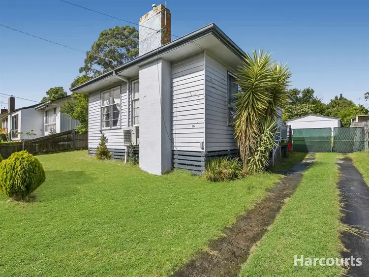 15 Charles Street, Moe VIC 3825