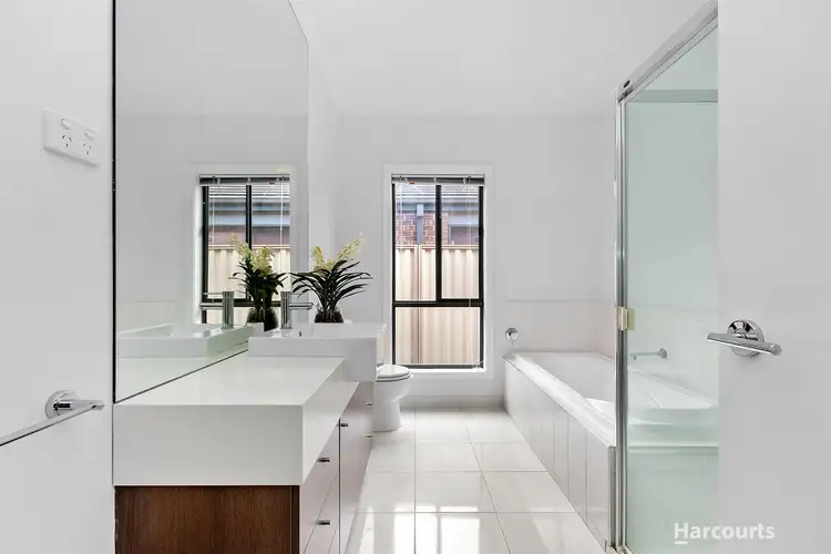 Fifth view of Homely house listing, 7 Inspiration Circuit, Pakenham VIC 3810