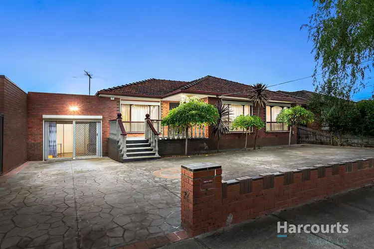 1 Northey Close, Thomastown VIC 3074