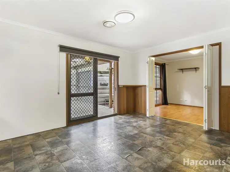 Fifth view of Homely house listing, 3 Hazlitt Court, Cranbourne VIC 3977