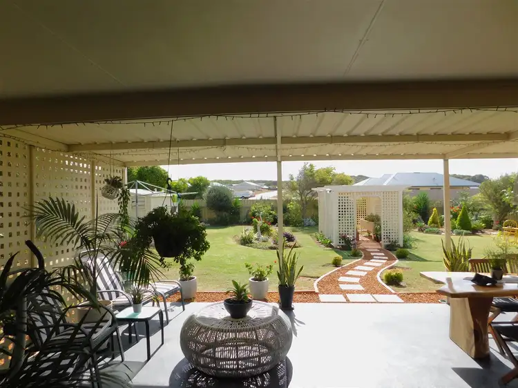 5 Delmage St, Dongara WA 6525