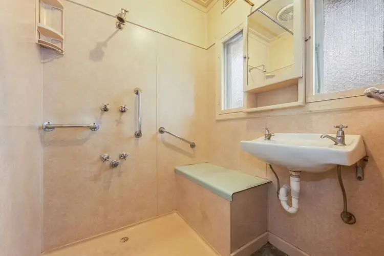 Fifth view of Homely house listing, 5 Waitara Grove, Norlane VIC 3214