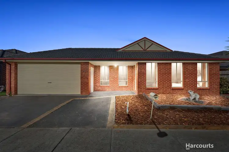 15 Red Gum Circuit