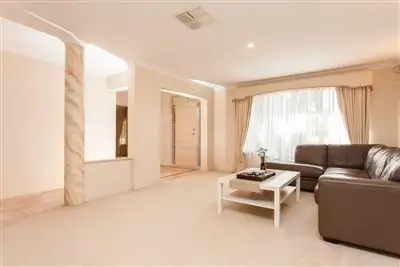 1 Everglades Close, Bibra Lake WA