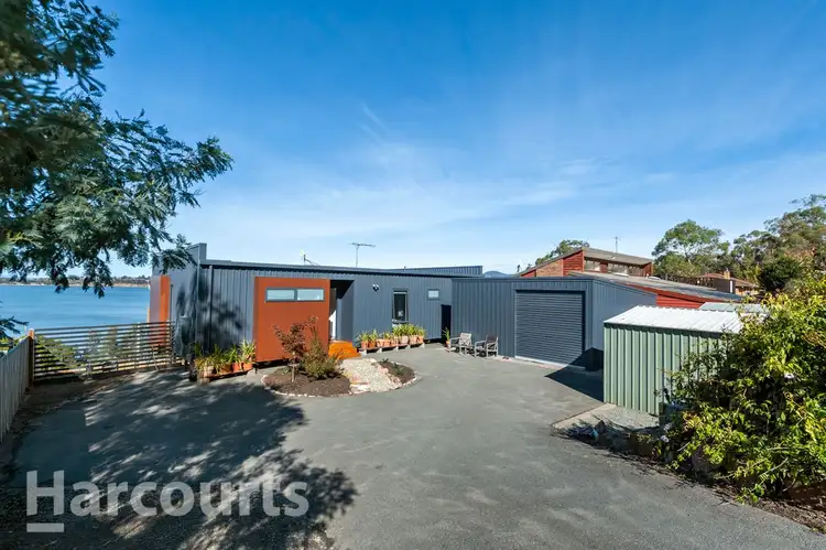 575 Shark Point Road, Penna TAS 7171