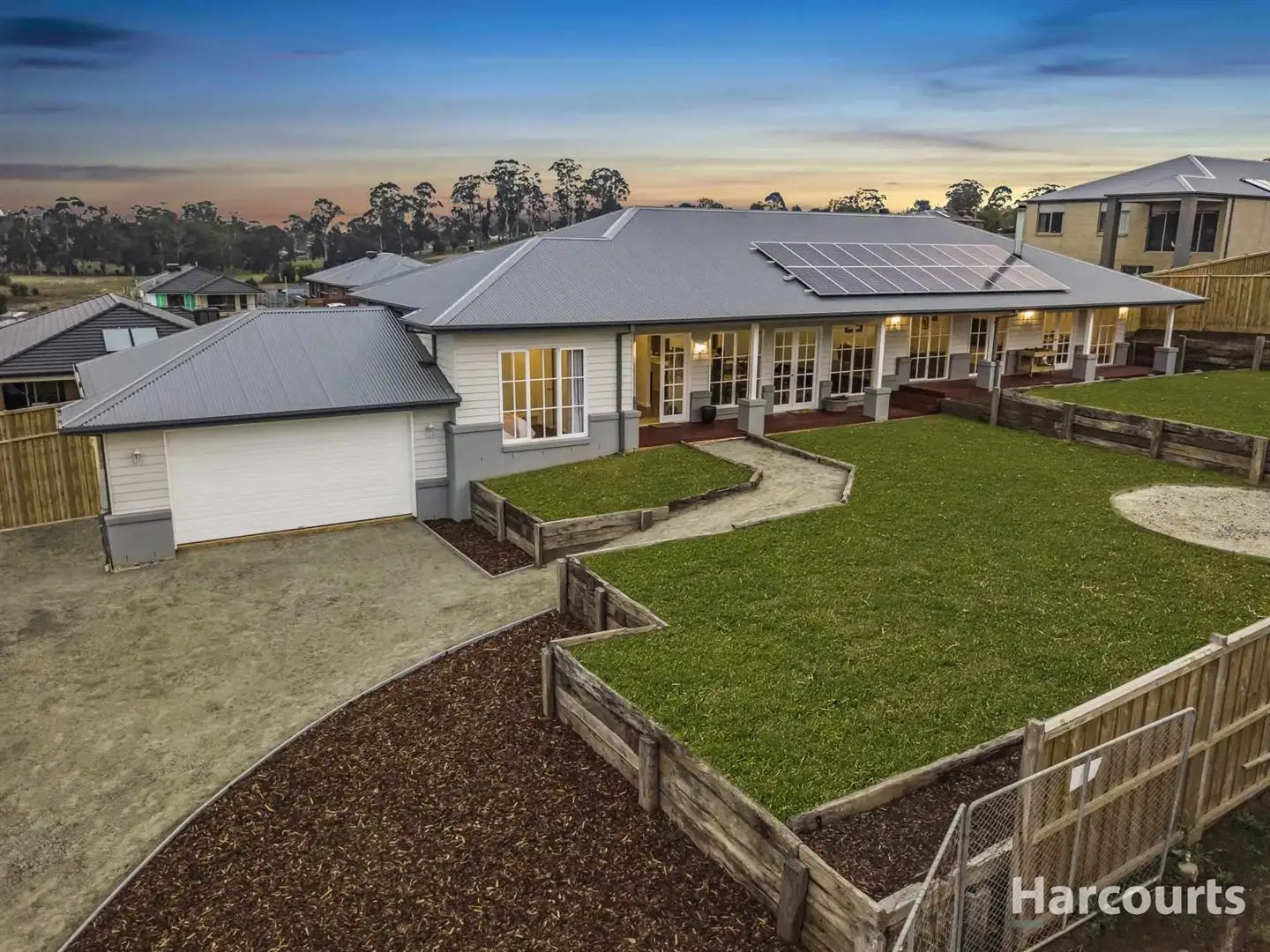 Main view of Homely house listing, 5 Harrods Close, Drouin VIC 3818