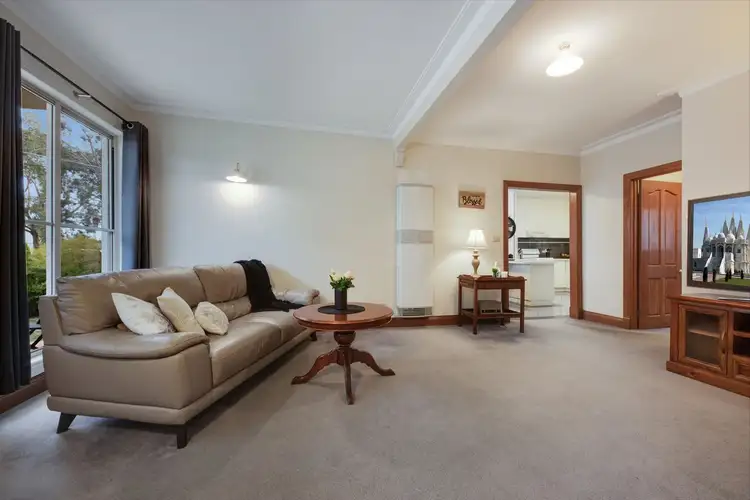 Fifth view of Homely house listing, 2 Grace Court, Herne Hill VIC 3218