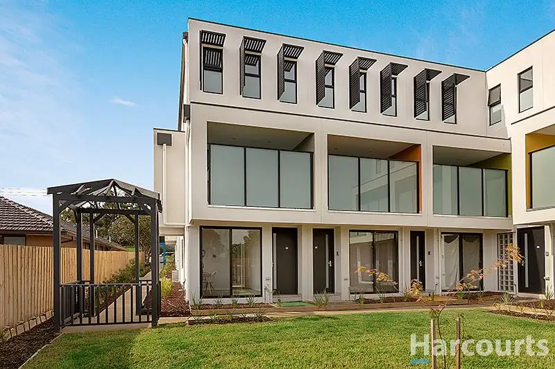 Main view of Homely townhouse listing, 15/1114-1116 Stud Road, Rowville VIC 3178