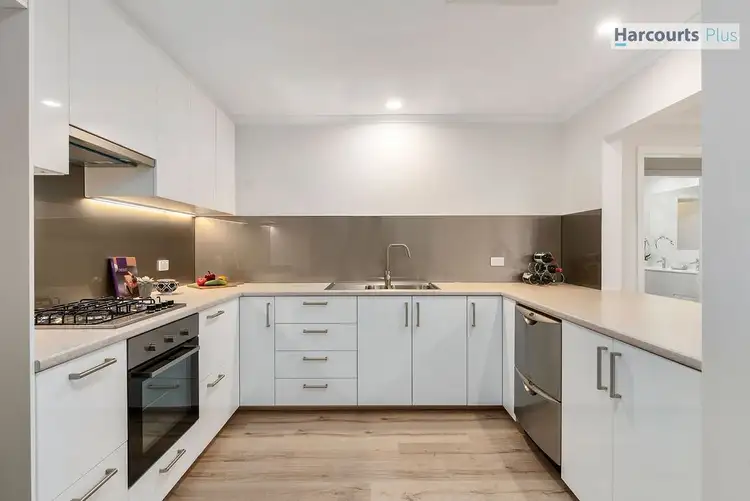 Sixth view of Homely house listing, 2 Aurora Street, Hallett Cove SA 5158