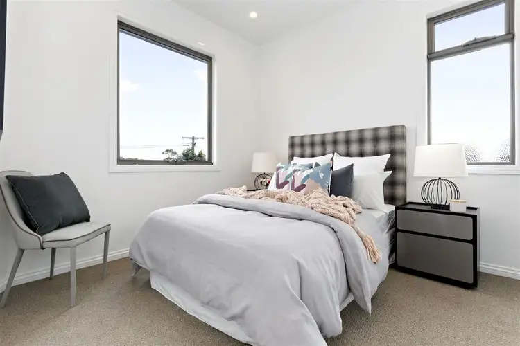 Sixth view of Homely townhouse listing, 1/21 Diosma Drive, Glen Waverley VIC 3150