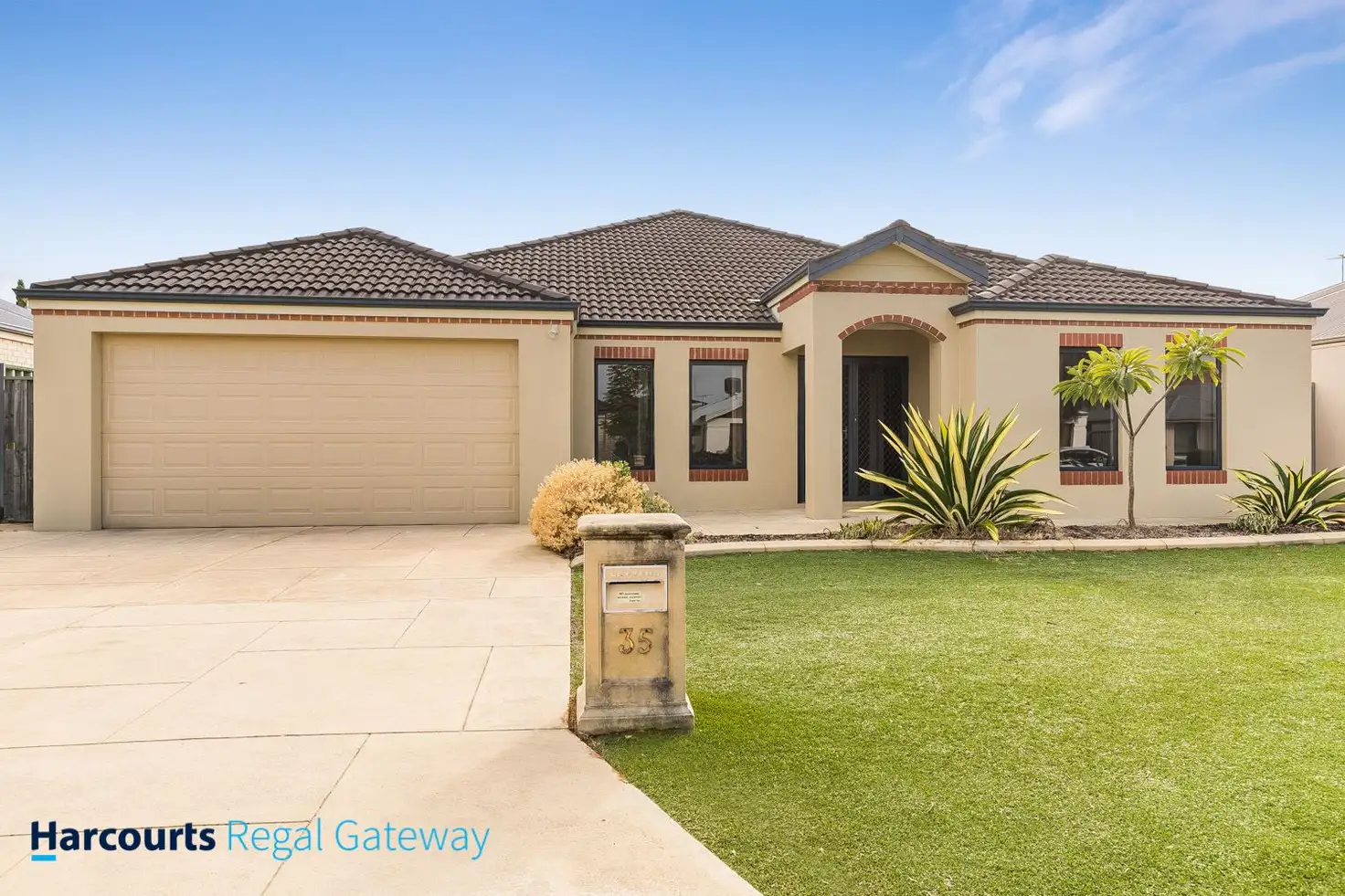 Main view of Homely house listing, 35 Freycinet Circuit, Aubin Grove WA 6164