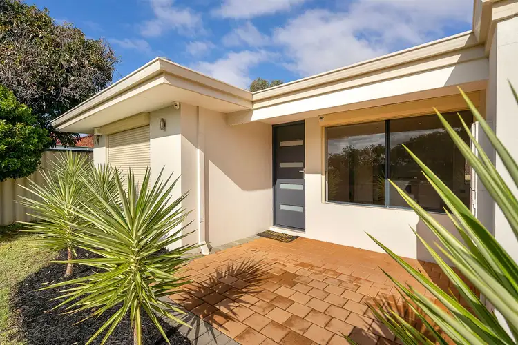 Third view of Homely house listing, 16 Suntree Mews, Beeliar WA 6164