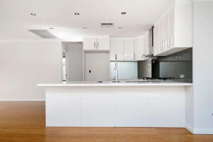Fourth view of Homely house listing, 16 Suntree Mews, Beeliar WA 6164