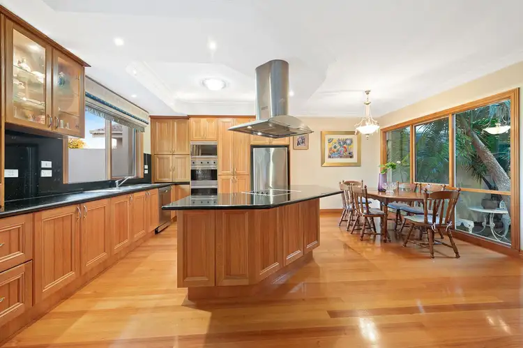 16 Highview Drive, Doncaster VIC 3108