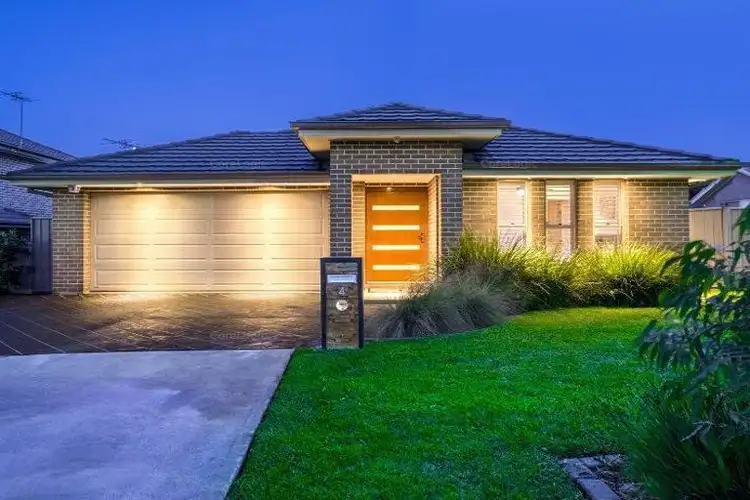 4 Logonia Crescent, Mount Annan NSW 2567