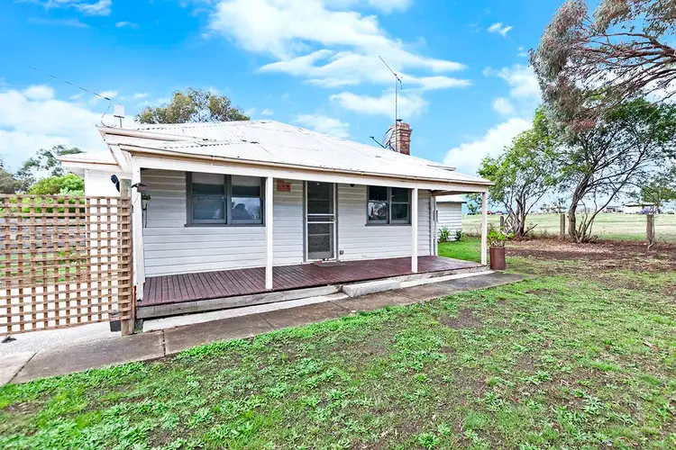 11 Beath Street, Hamilton VIC 3300