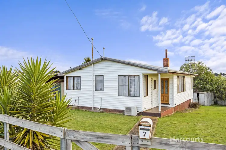 7 Hawkins Street
