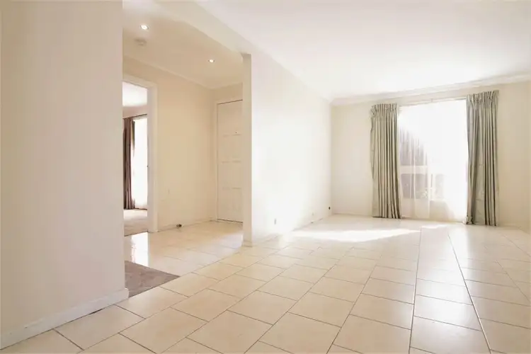 Second view of Homely house listing, 2 Jay Court, Werribee VIC 3030