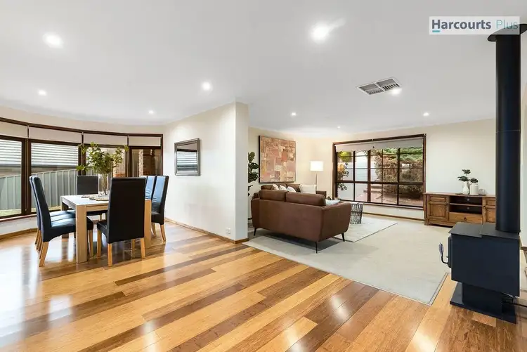 10 Quinvale Road, Hallett Cove SA 5158