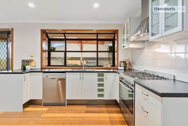 Sixth view of Homely house listing, 10 Quinvale Road, Hallett Cove SA 5158