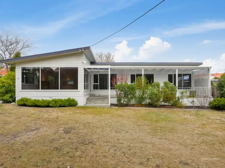 17 Alexandra Esplanade