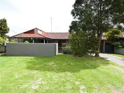 5 Armstrong Court, Waroona WA
