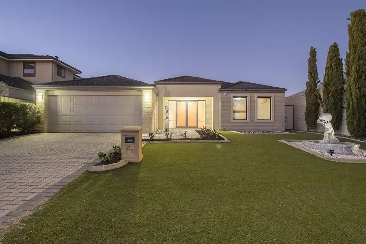 21 Reeves Entrance, Success WA 6164