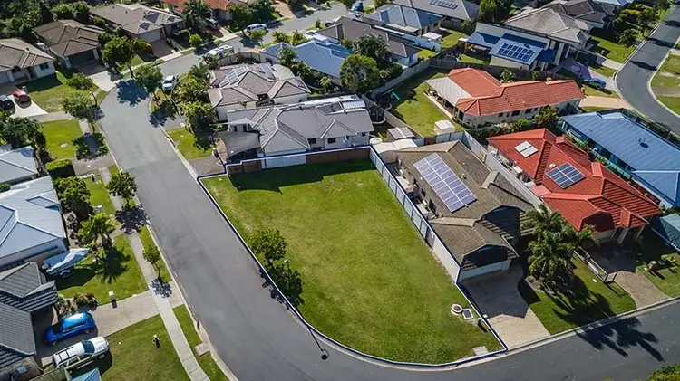 37-39 Corrimal Place, Sandstone Point QLD 4511