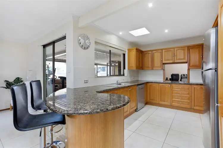 Fifth view of Homely house listing, 17 Hanrahan Loop, Kardinya WA 6163
