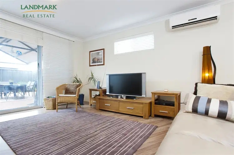 25a Queensbury Street