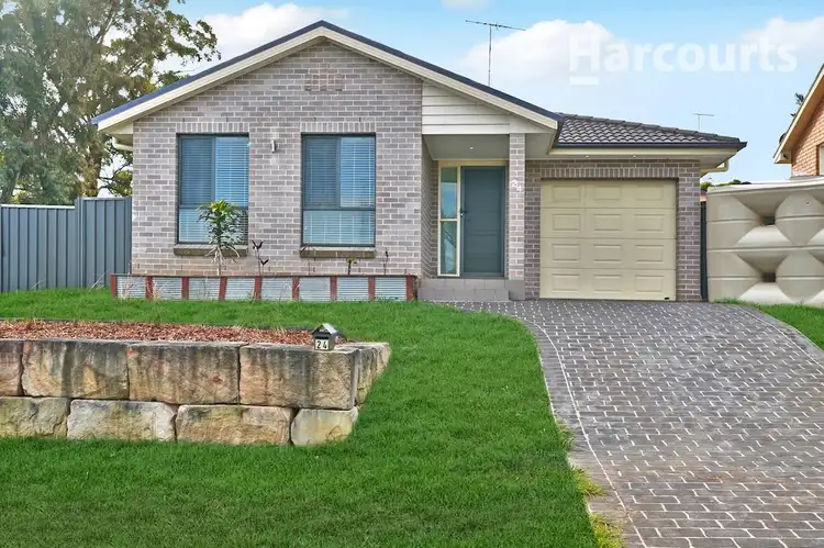 24 Aminya Crescent, Bradbury NSW 2560