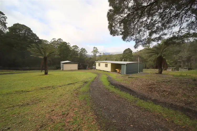 8 Urquhart Street, Rosebery TAS 7470